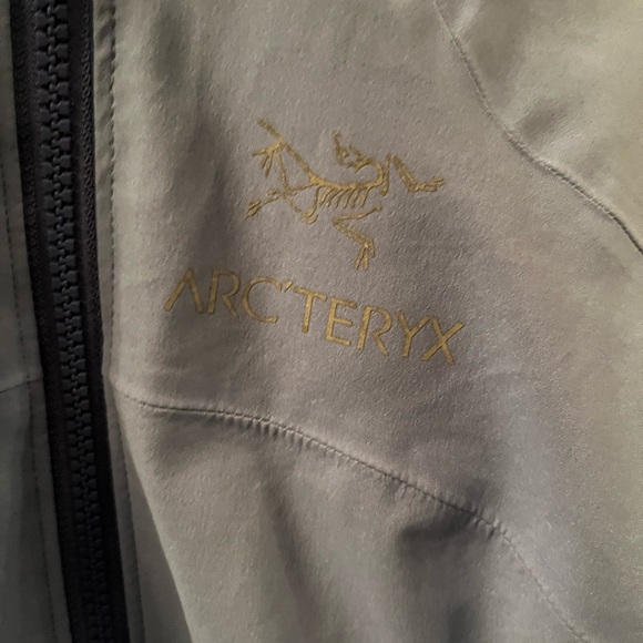 SOLD Arc'teryx Blue Gore Windstopper/Waterproof Shell Zip Women Jacket M 8-10 - Picture 9 of 12